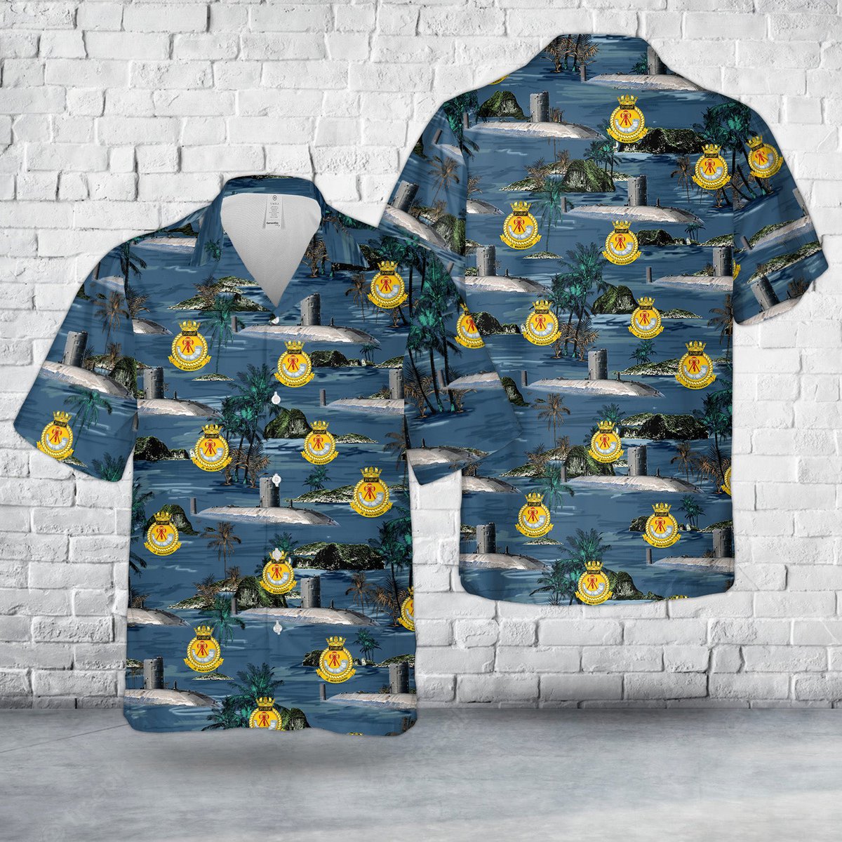 Royal_Navy_Trafalgar-class_submarine_HMS_Torbay__S90__Hawaiian_Shirt_DLHH2406PD09.jpg