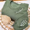 Personalized Grandma, Grandma Collar and Sleeve Embroidered Sweatshirt, Grandma Crewneck, Grandmother Sweatshirt with Kids Name, Women 148