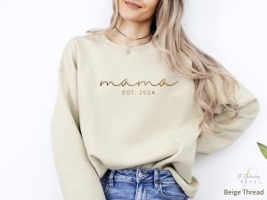 Embroidered Mama Sweatshirt with Children's names on Sleeve, Pregnancy Reveal, Personalized Mother's Day Gift, Mama shirt