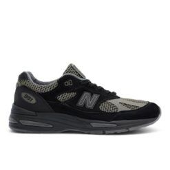 New Balance 991v2 MiUK for Men Stone Island Black Suede Tactical Sneaker U991SD2